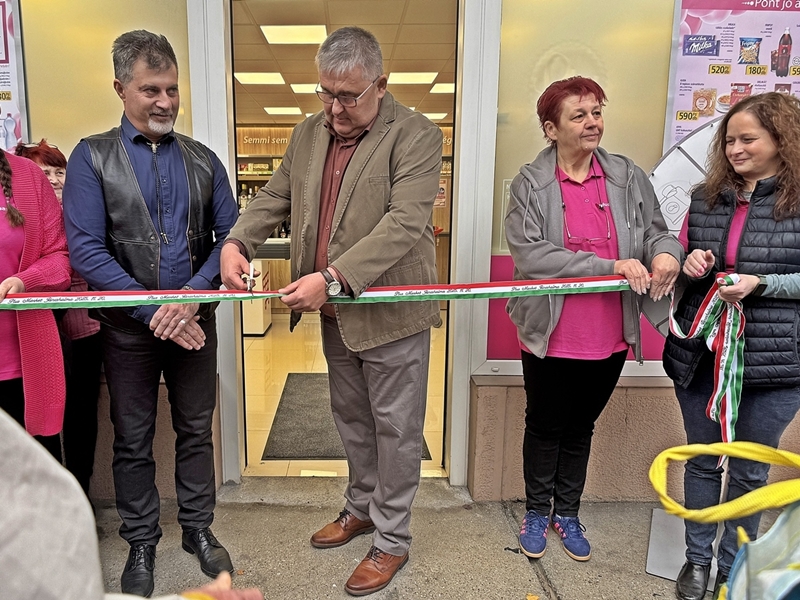 Megnyílt az új PlusMarket Jánoshalmán