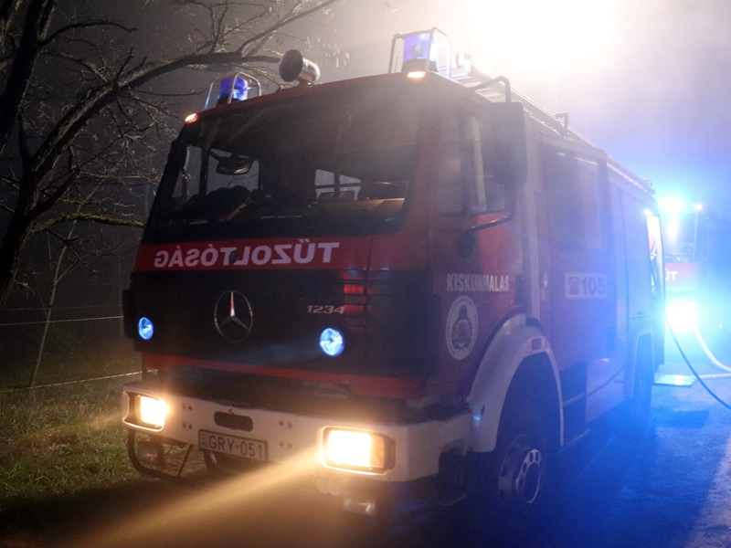 Teljes terjedelmében égett egy melléképület Kiskunhalason
