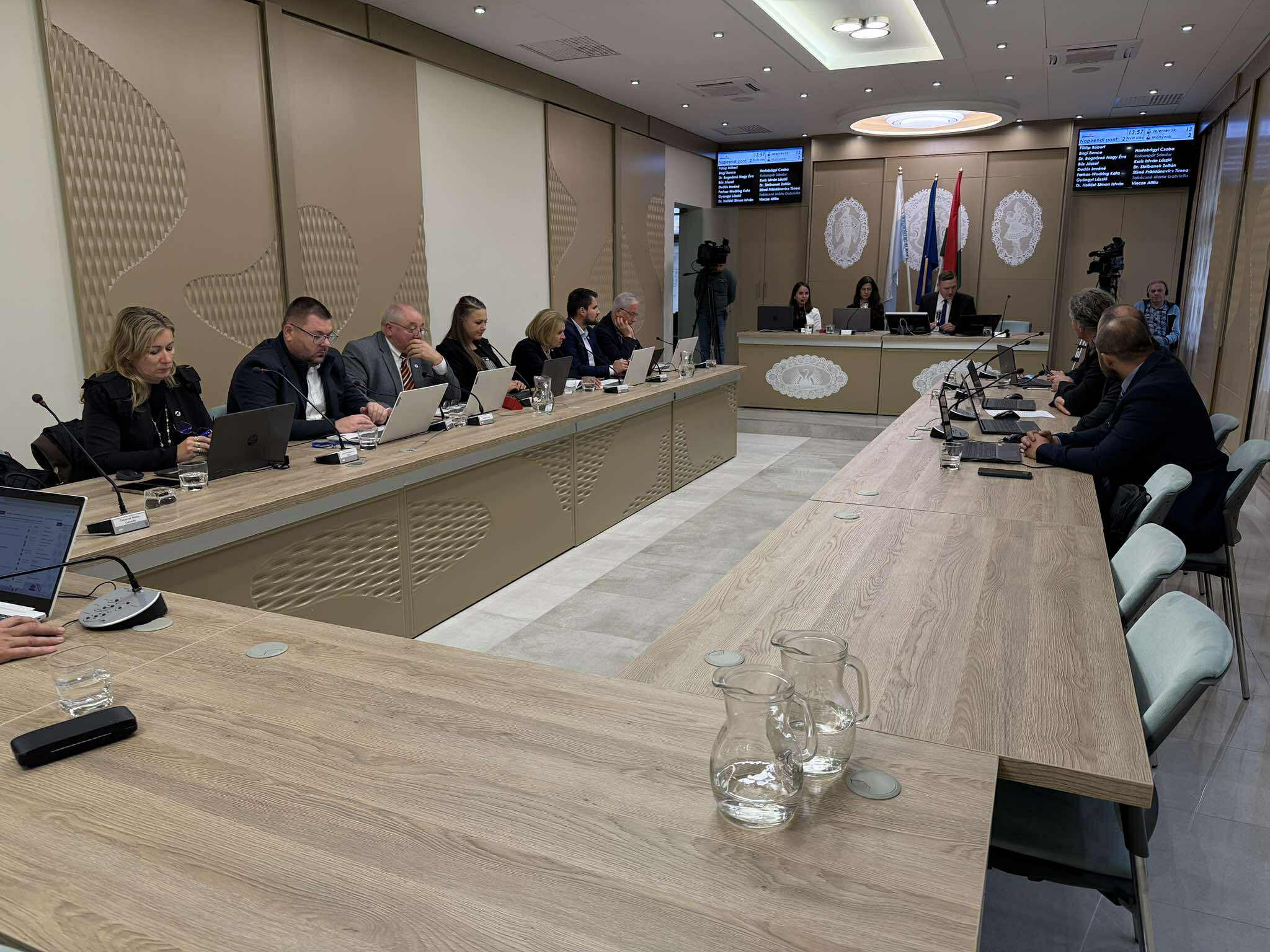 Ismét tanácskozik Kiskunhalas képviselő-testülete