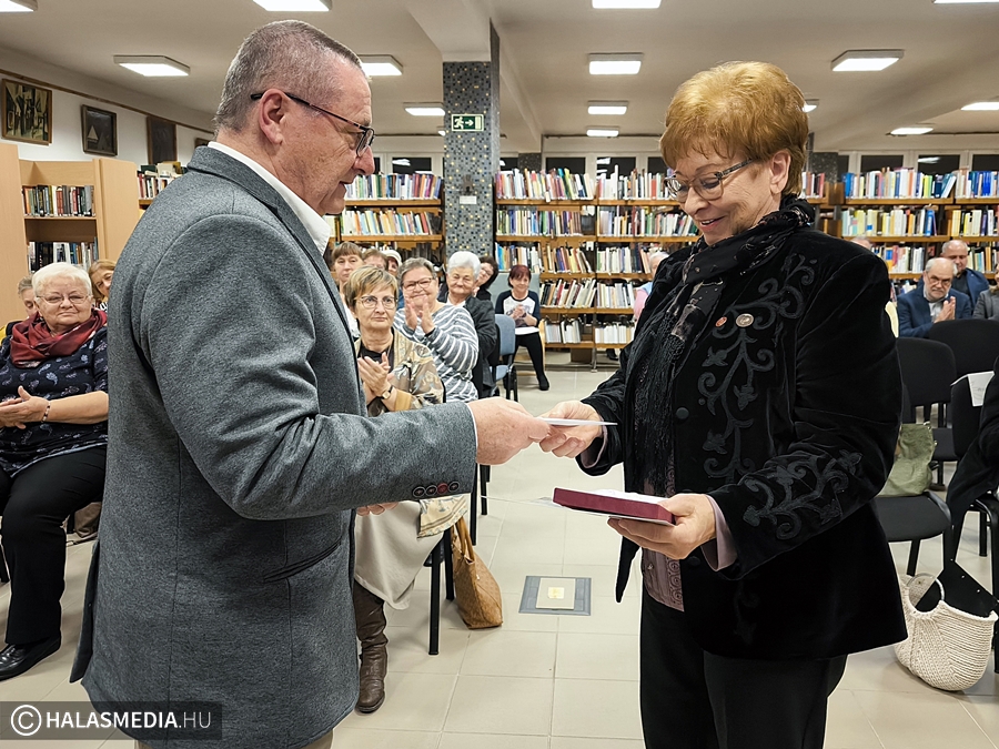 Kovács Márta vehette át 2025-ben a Cum Gratia díjat