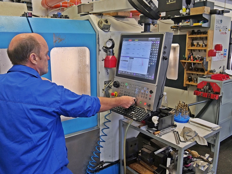 Digitális technológiai fejlesztés és kapacitásbővítés Kiskunhalason Juhász Sándor vállalkozónál