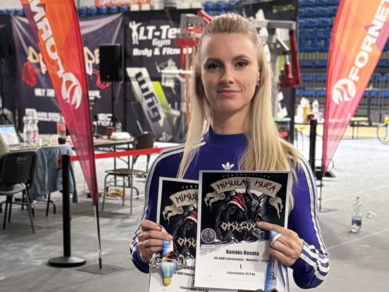 Komlós Renáta arany és ezüst Félegyházán