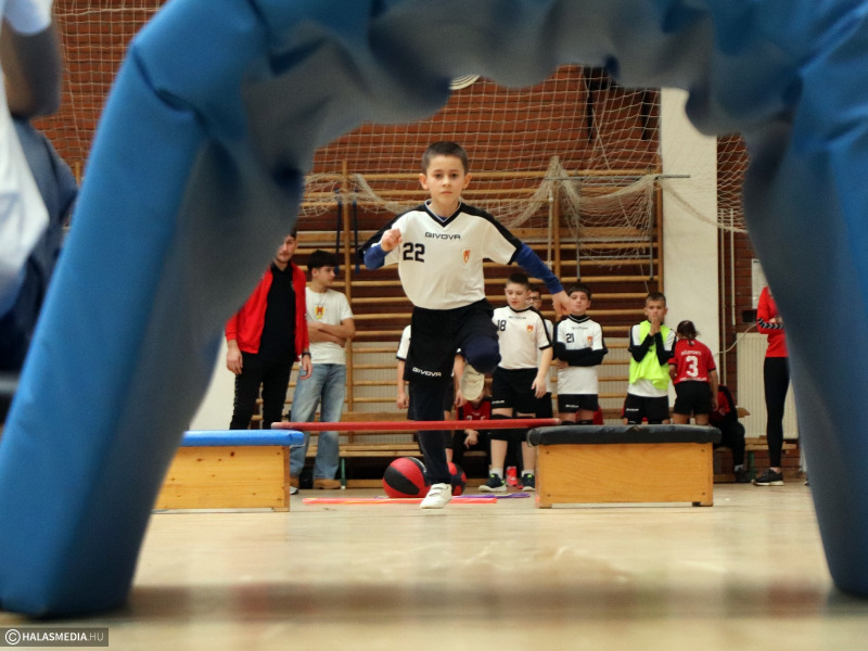 Nyert a Központi-iskola, irány az országos elődöntő! <small>(youtube)</small>