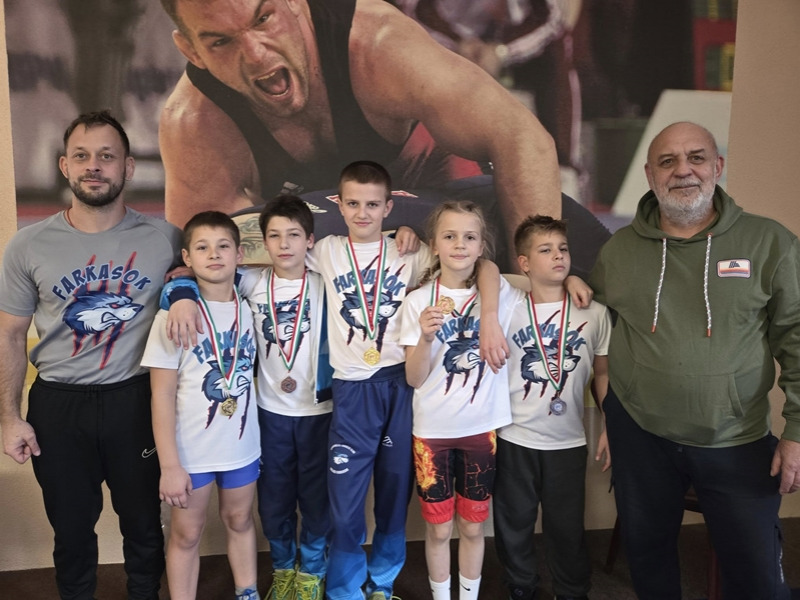 Halasi érmek a Mikulás Kupáról