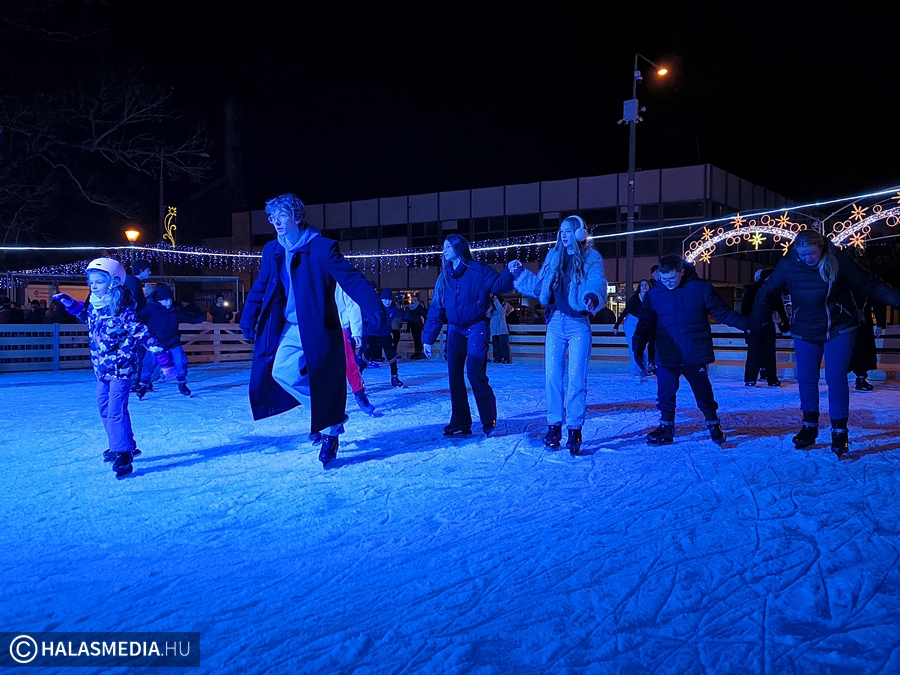 Ilyen egy jégdiszkó Halas szívében