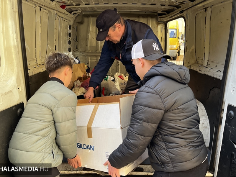 Jótékony tekósok adományoztak