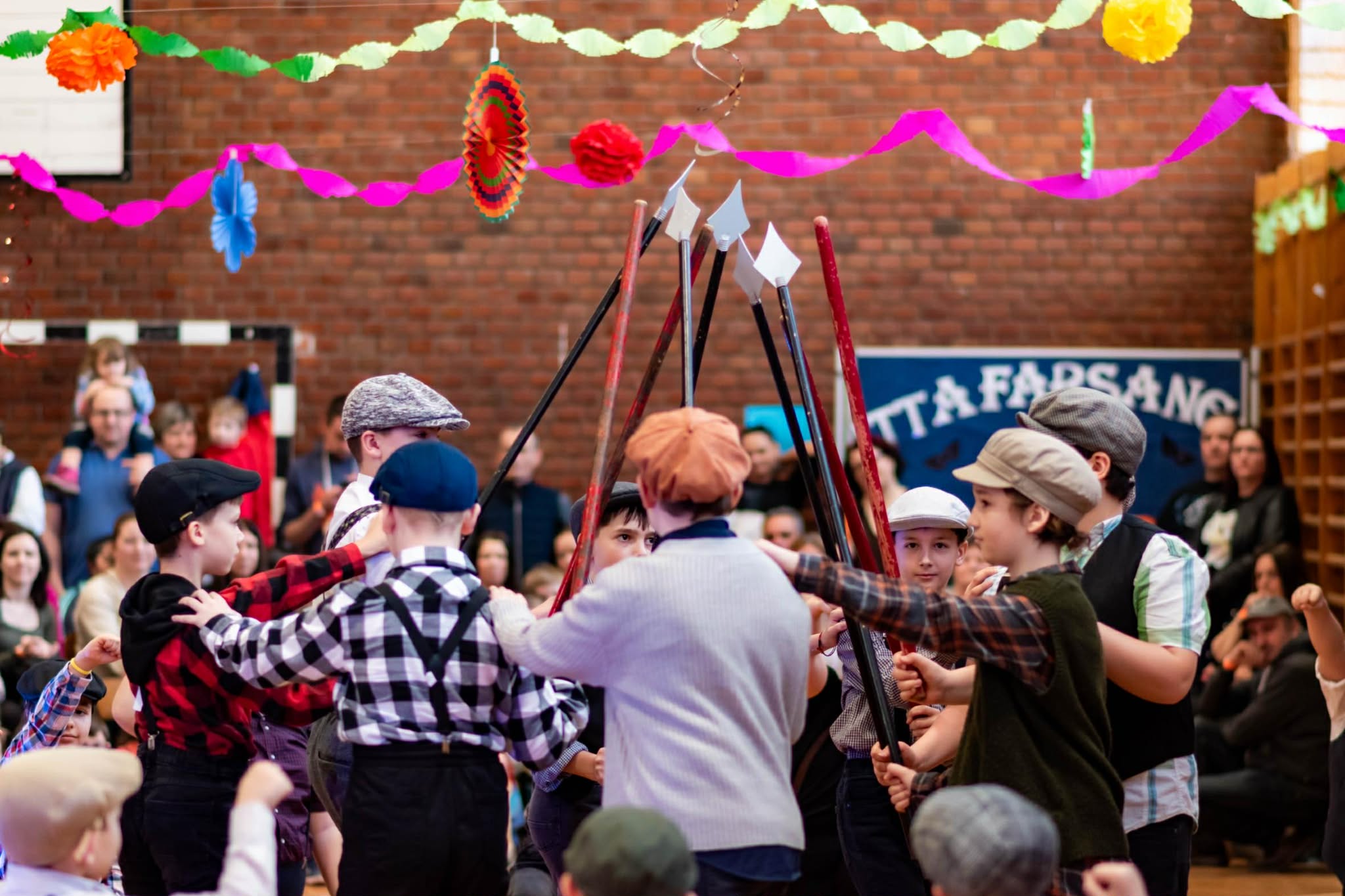 Így mulattak farsangkor a felsővárosis diákok