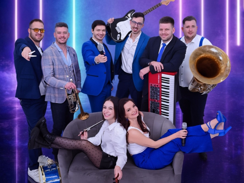 A Dal: halasi zenész a színpadon