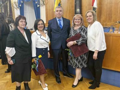 Miniszteri elismerő oklevél a halasi kórház vezető ápolóinak