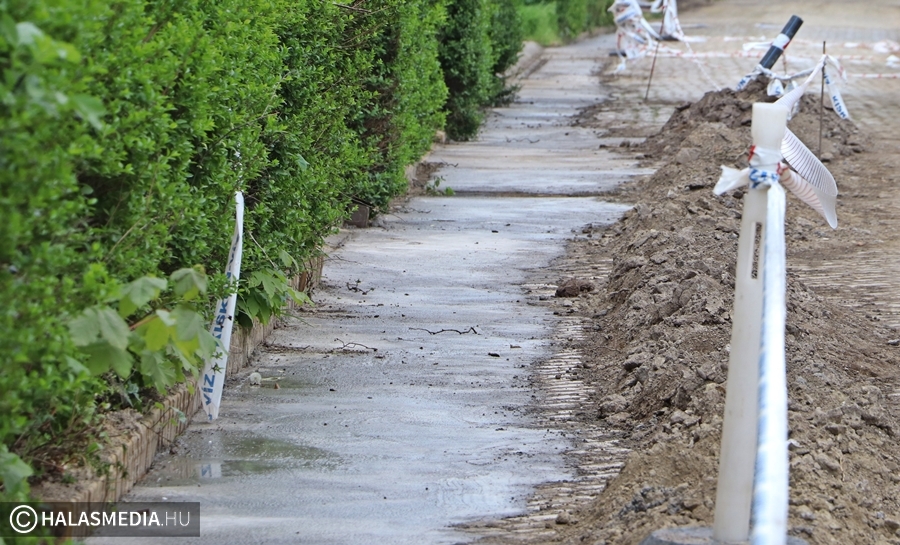 Ideiglenes a beton az Árpád utcán