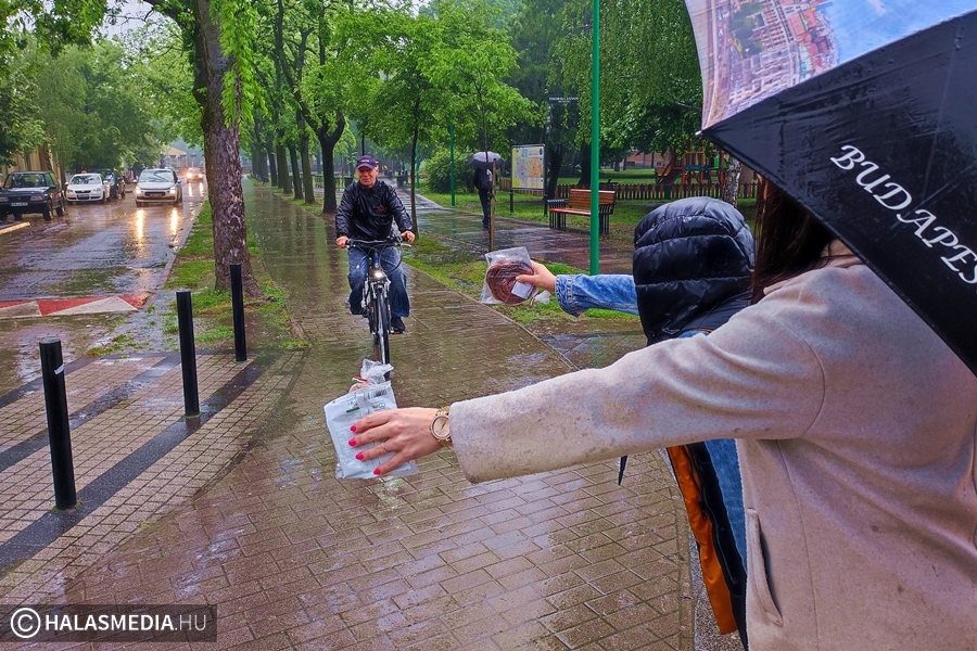 Az eső ellenére is sokan bringáztak
