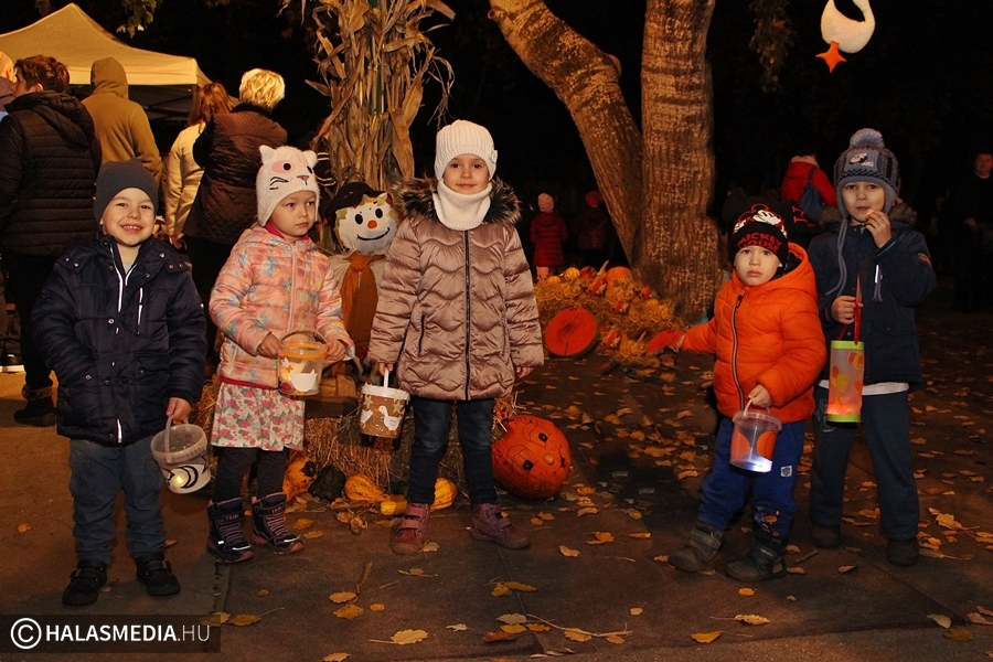 Lámpással indultak útnak az óvodások