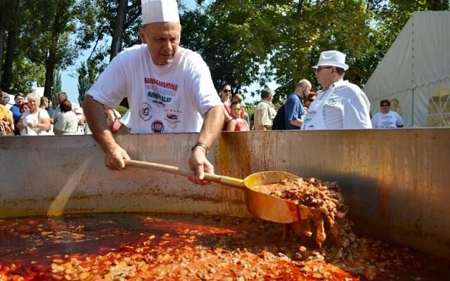 Magyar rekordot döntött a halasi savanyúmáj 