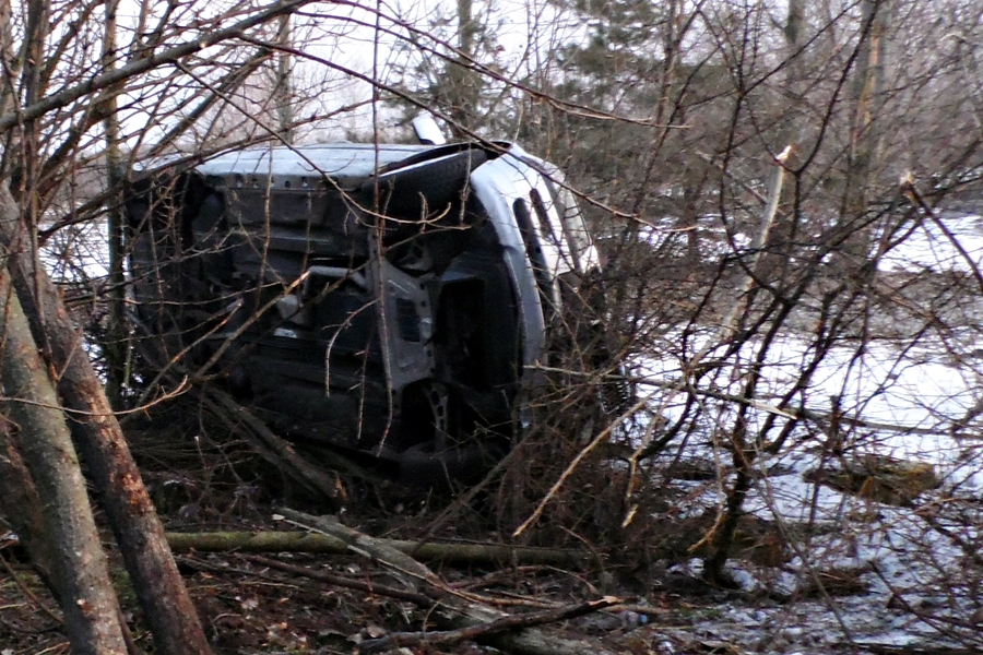 Oldalára borult a BMW