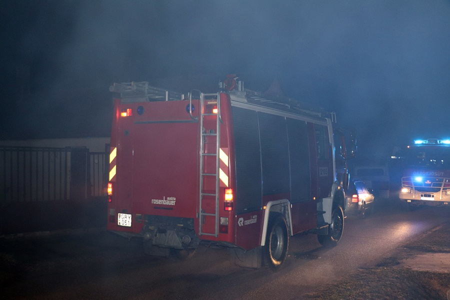Kéménytűz: kollégánk riasztotta a tűzoltókat