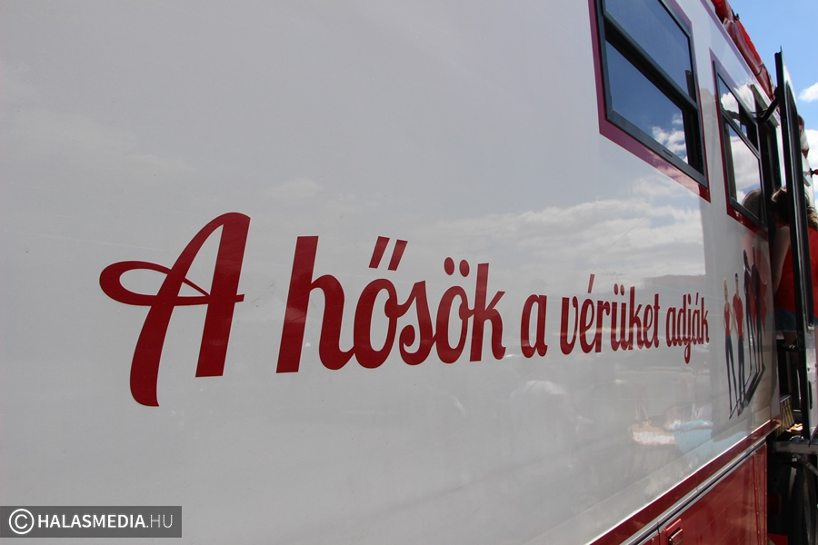 Figyelem! Holnap véradás lesz