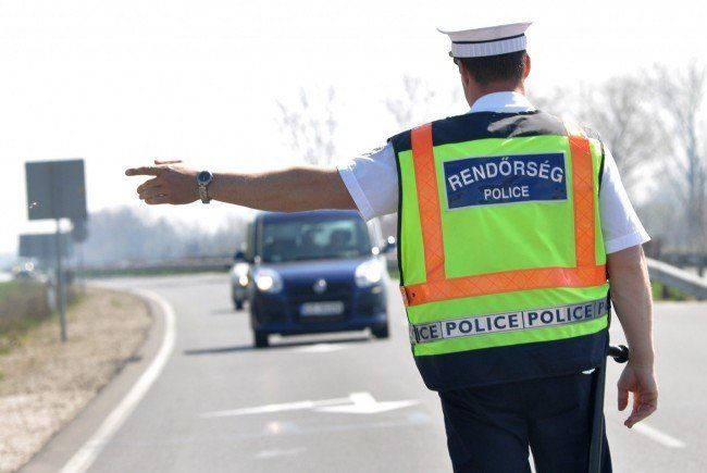 Nem volt jogosítványa az idős motorosnak