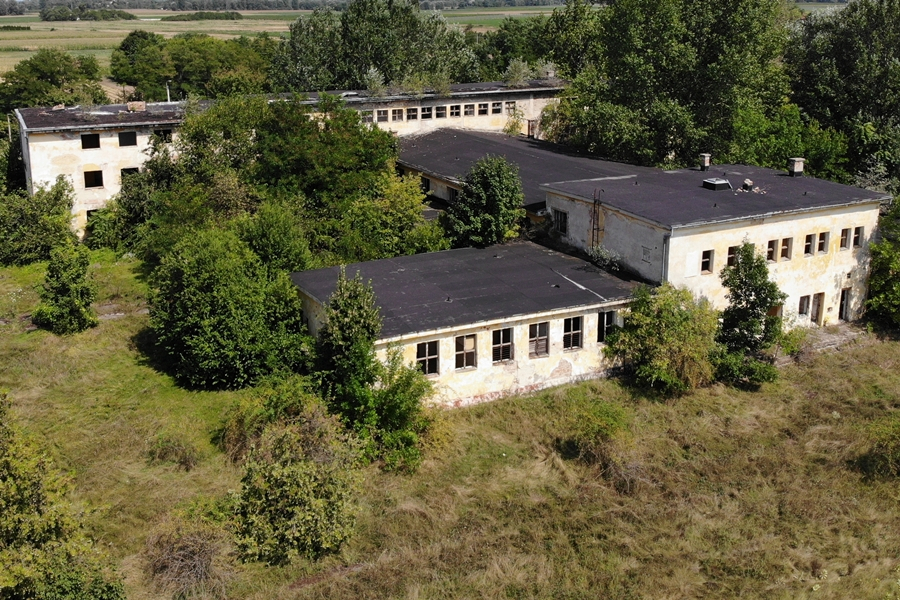 A kihasználatlan laktanyából ipari övezet lesz (galéria)