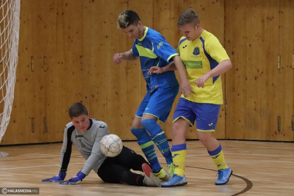 Gólgazdag halasi futsal-rangadó (galéria)