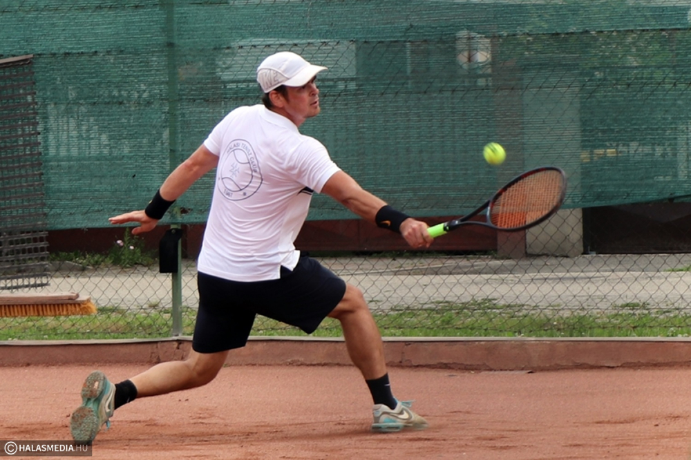 Sokat tanult a Szuperligában a Halasi Tenisz Club (galéria)
