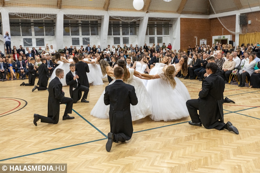 (►)„Maturandának és maturandusznak lenni felelősség” (Galéria)