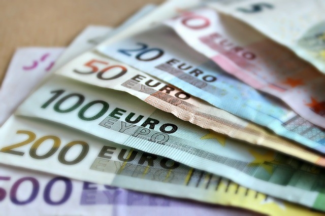 60 ezer euró ment a levesbe