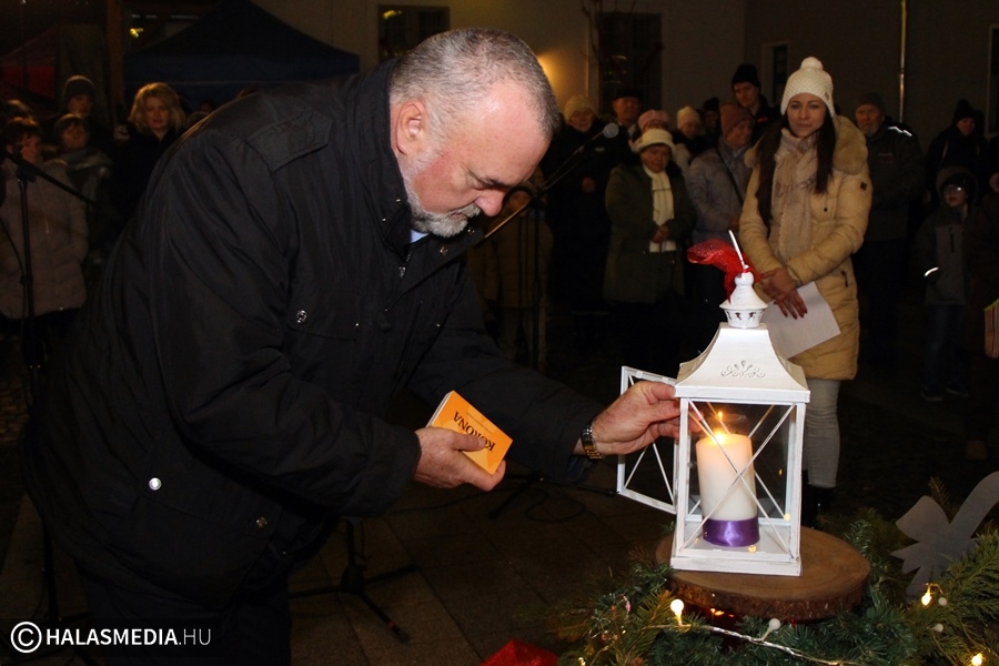 (►) Advent második vasárnapján: gyertyagyújtás a baptista közösséggel (galéria)