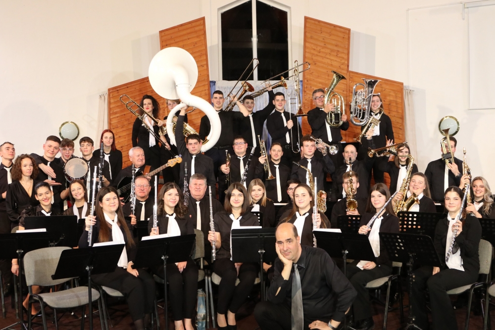 Halas Concert Band adventi hangverseny