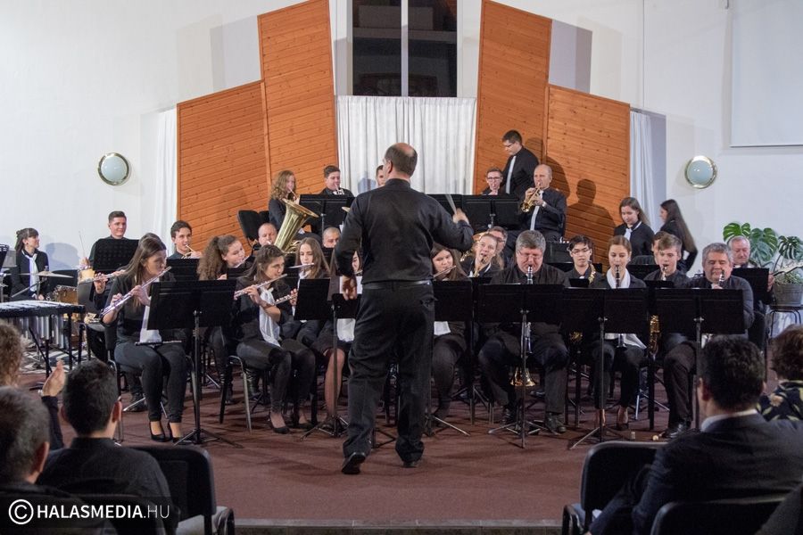 Adventi fúvós koncert (galériával)