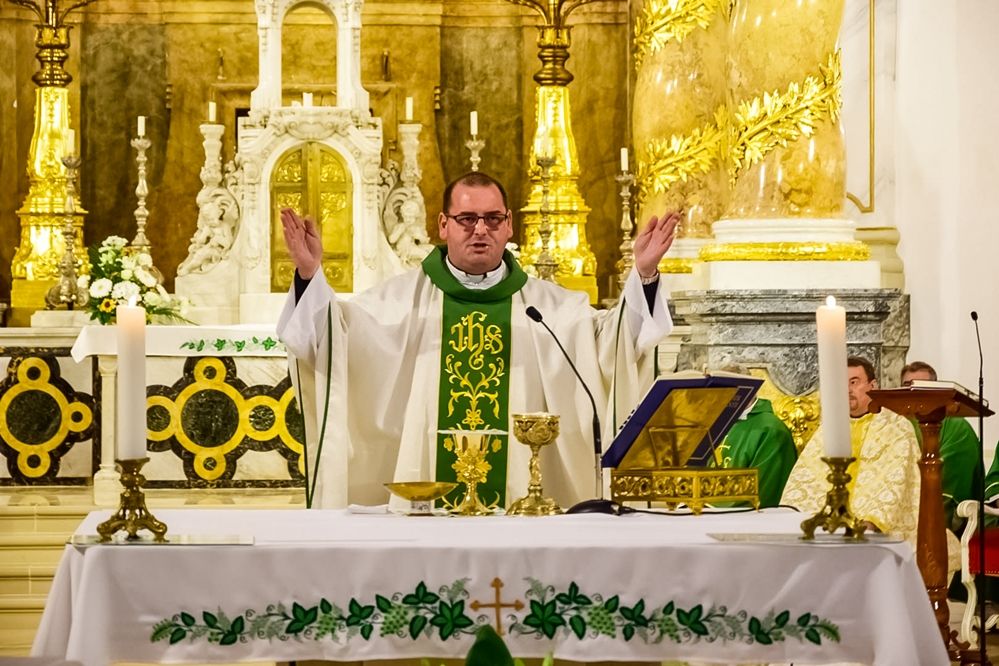 A szeretet hírvivőjévé kell válni