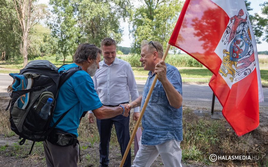 Bravó Helmut – Kronachból gyalog