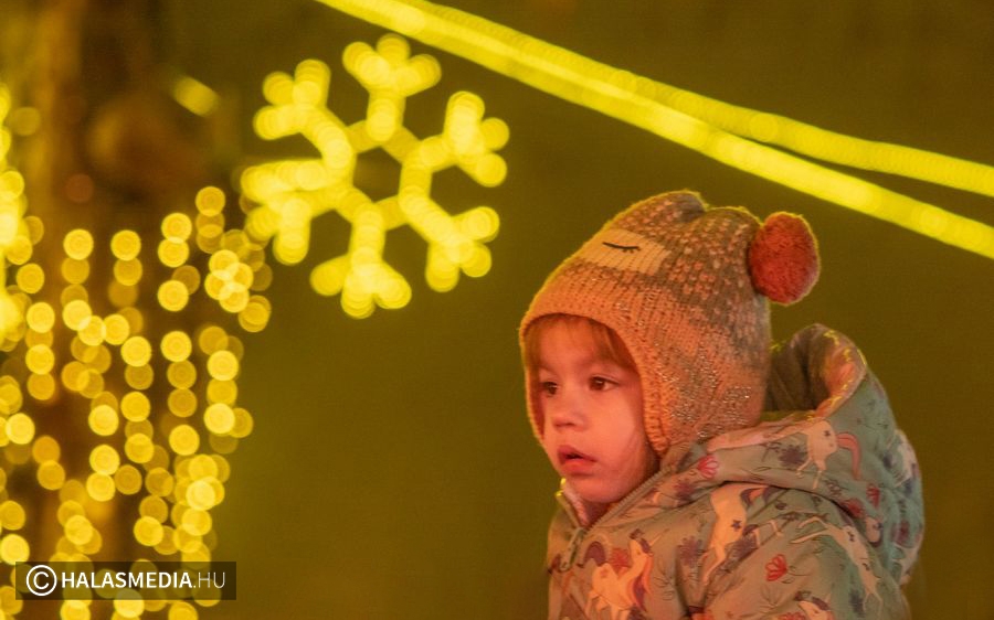 Adventi udvar csütörtöki varázslata (galéria)