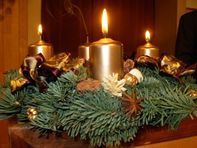 Adventi gyertyagyújtás a Zenepavilonnál