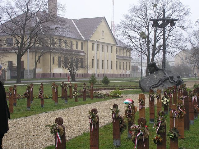 A sortűzre emlékeztek