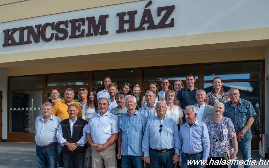 Jubileumi huszártalálkozó a Kincsem Házban (galéria)