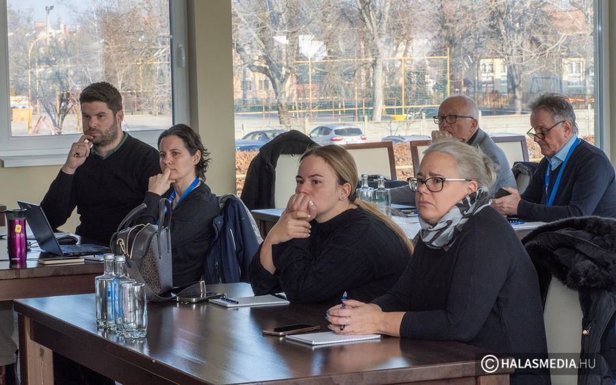 (►) FEI bírói képzés és vizsgahelyszín volt a lovaspark (galéria)