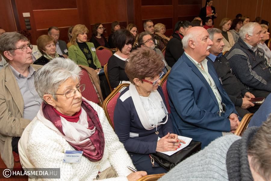 Civil konferencia sok információval
