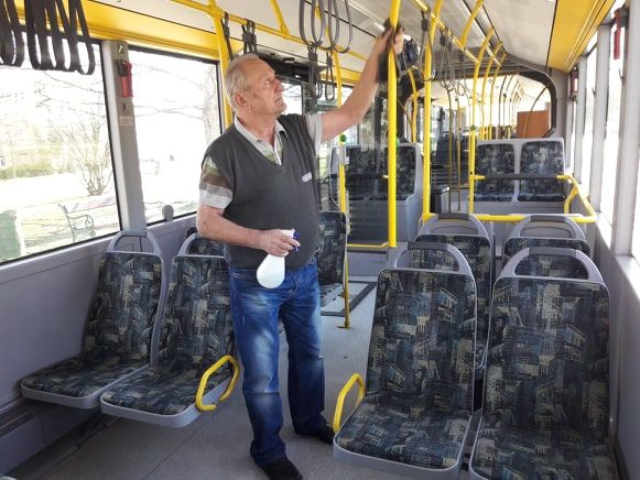 Változás és fertőtlenítés a helyi buszjáratoknál