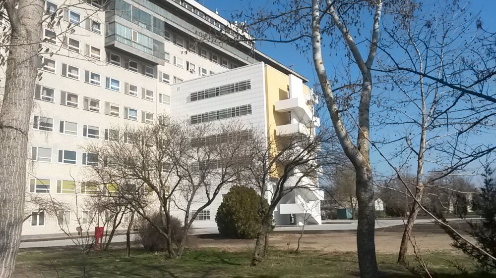 Napelemes fejlesztés a halasi kórházban