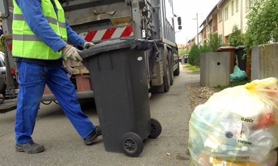 Tilos hamut tenni a kukákba!