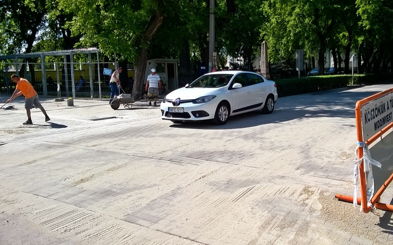 Szabad az út!