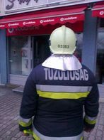 Tűz a telefonboltban