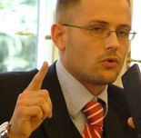 Zuschlag leleplezést ígér