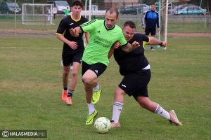 (►) A halasi tűzoltók győztek, de mindenki nyertese volt a Fairplay Football Roadshow-nak (galéria)