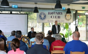 (►) Azonnal hívjunk mentőt!  Stroke délelőttöt szervezett a Rotary Club