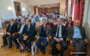 Mária napi futás emlékezete konferenciával, városnézéssel (galéria)