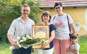 Bischoff Györgyné kapta a Kiskunhalas Város Közszolgálatáért díjat