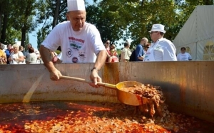 Savanyú máj is készül a Halasi Szüreti Fesztiválon